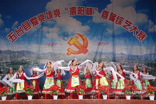 欧弟拍照嘲讽罗志祥,离婚两年多成功复出主持,二人处境完全颠倒